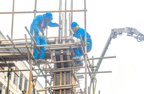 湖北鈦興新材料科技加緊安裝設(shè)備